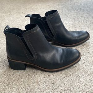 Korks Black Booties ECU. Worn twice.